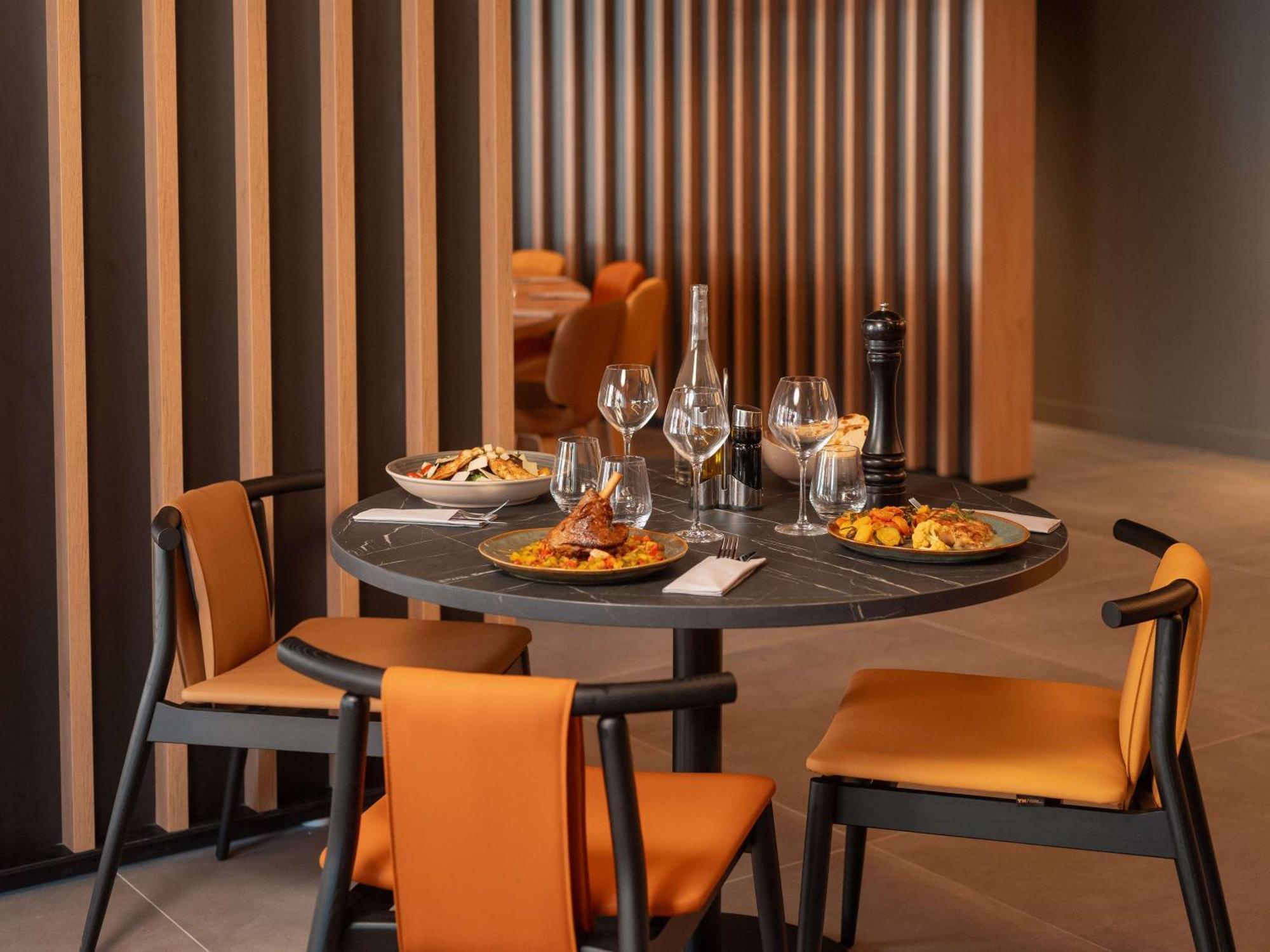 Ibis Styles Fontenay Exterior foto